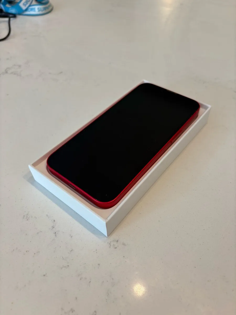 iPhone 14 - Image 2