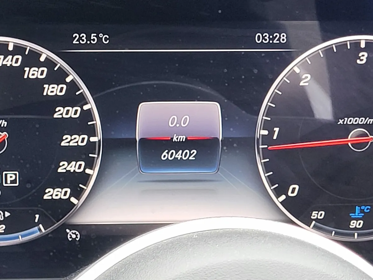 Mercedes E Class - Image 3