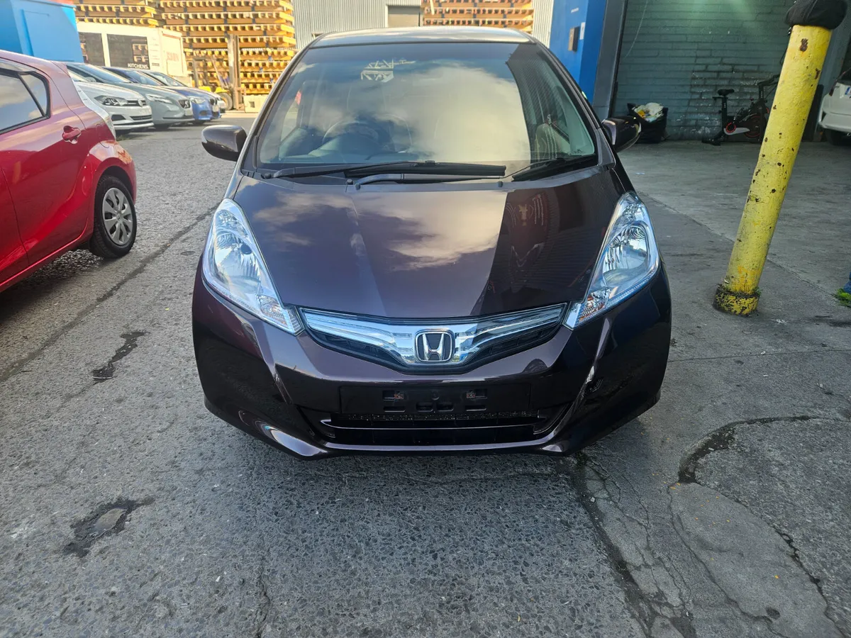 2012 Honda fit Hybrid Automatic - Image 2