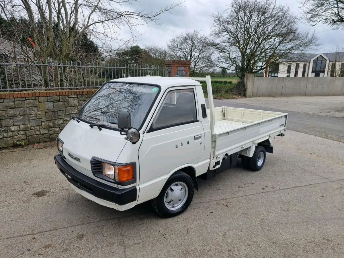 1985 Toyota Liteace Diesel twin wheel. - Image 1