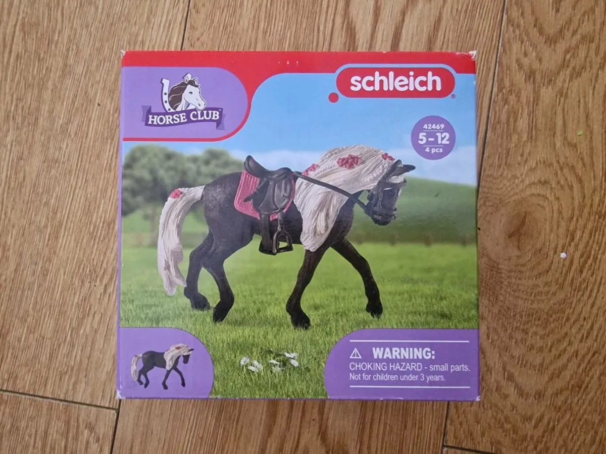 Schleich 42469 Rocky Mountain Horse Mare Horse Sho - Image 1