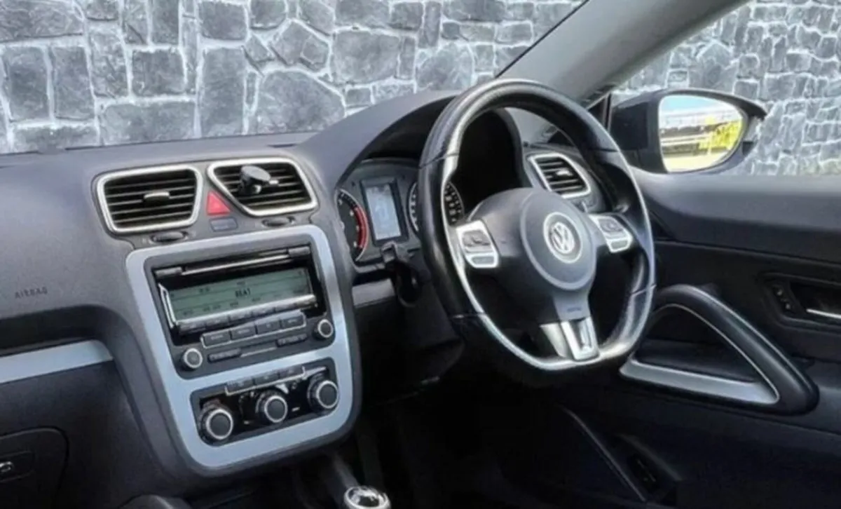Volkswagen Scirocco 2012 - Image 2