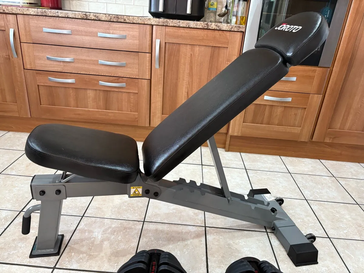 5KG - 40KG SELECTABLE DUMBBELLS AND HEAVY BENCH! - Image 3