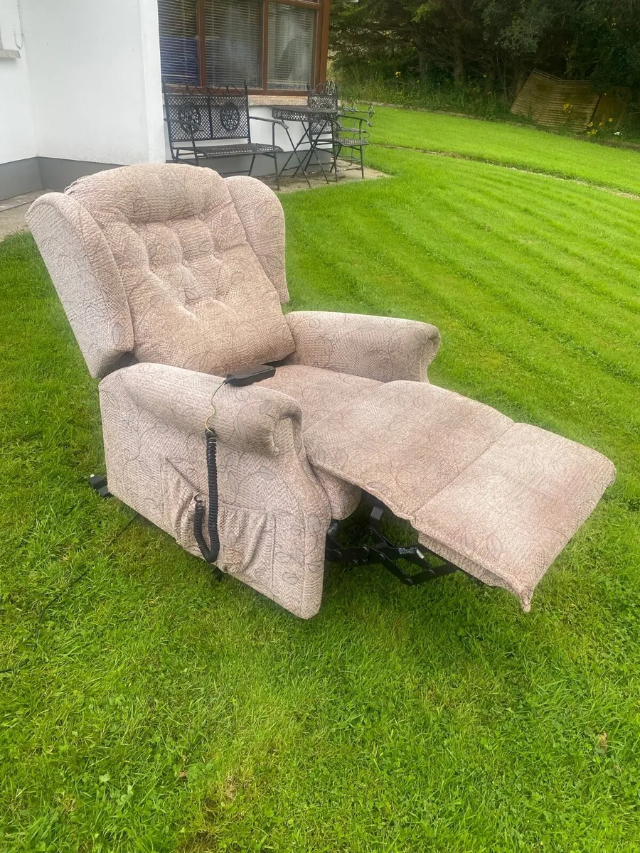 Electric Riser Recliner Mobility Chair - Image 3
