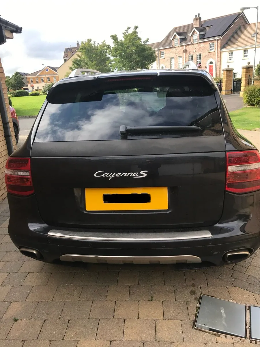 Porsche Cayenne - Image 2