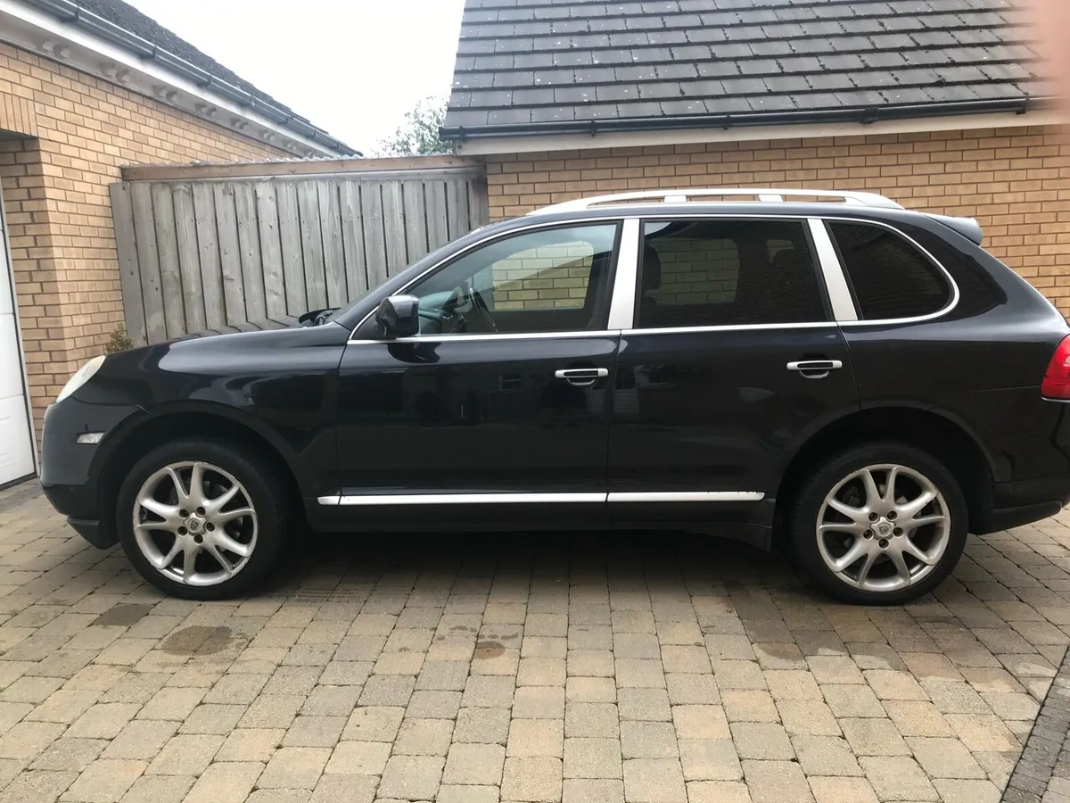 Porsche Cayenne - Image 4