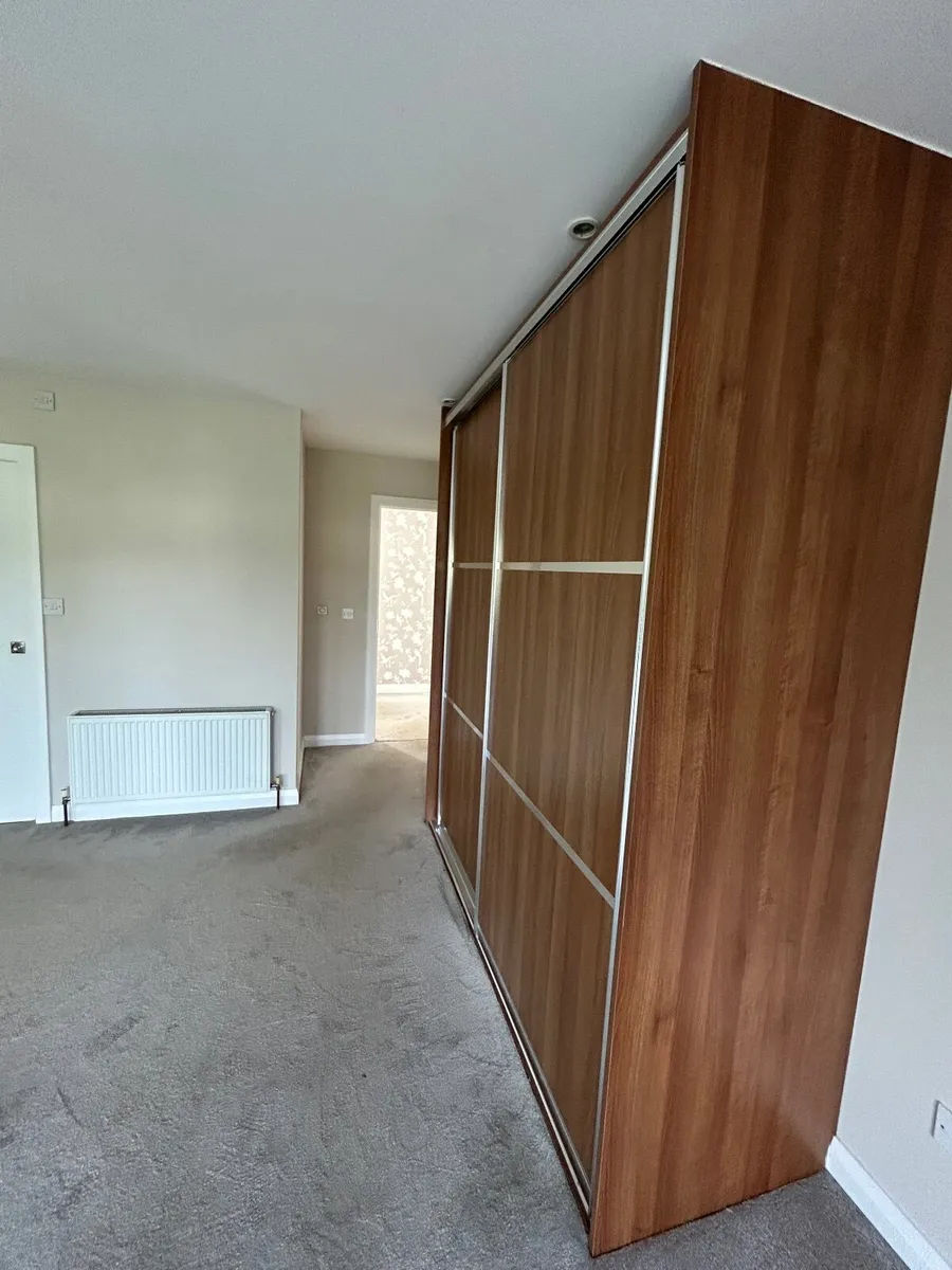 Wardrobe - Image 4