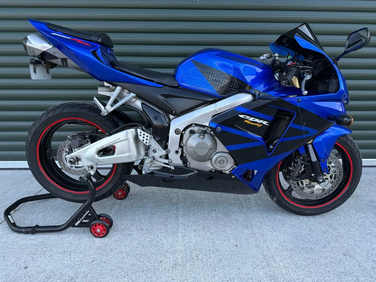 Honda CBR 600 rr - Image 1