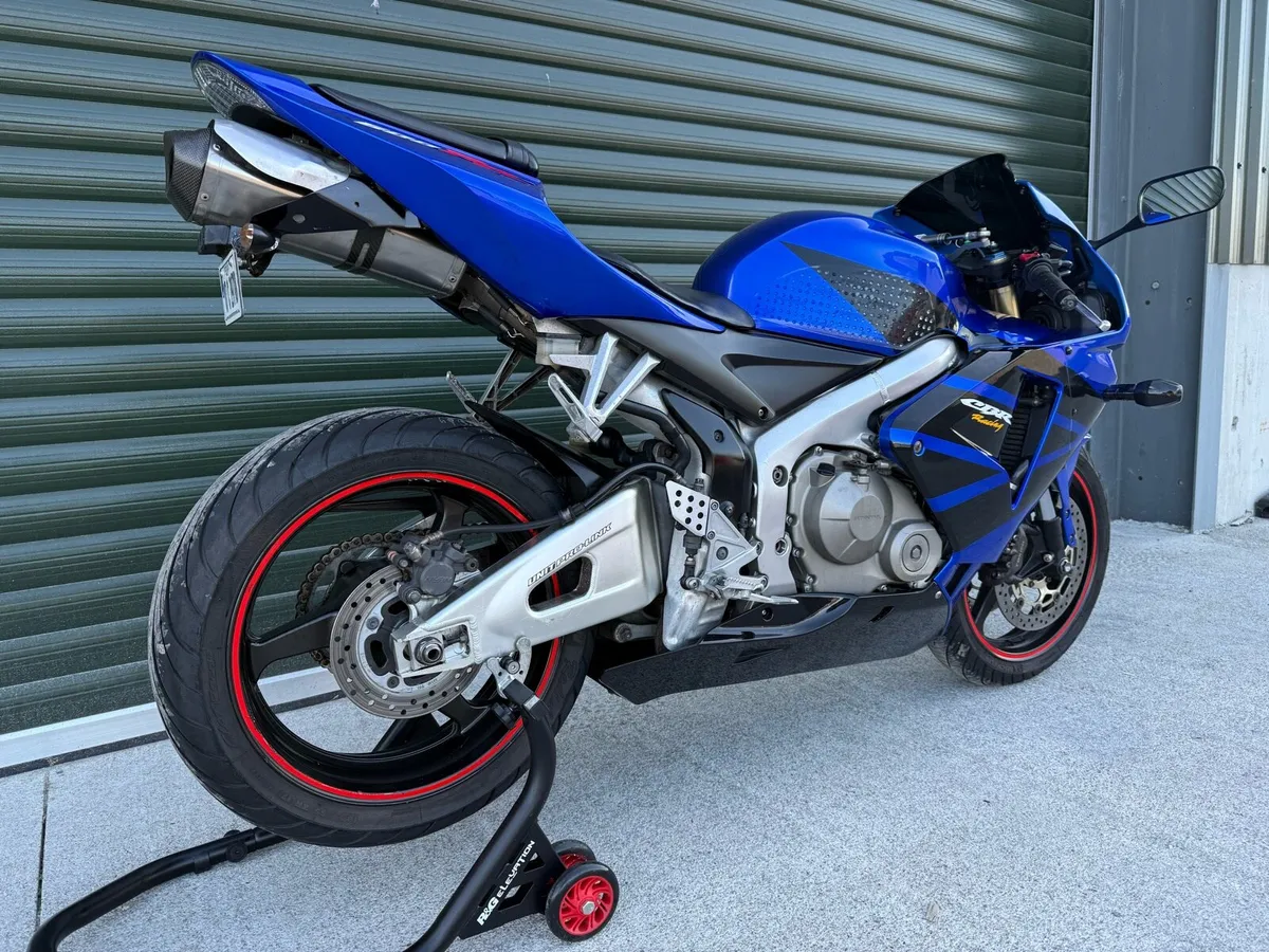 Honda CBR 600 rr - Image 3