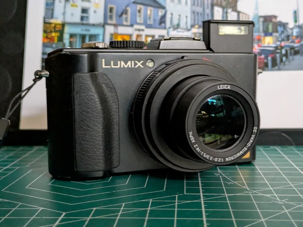Lumix LX5 CCD🌈RAW  Leica Vario-Summicron lens💥 - Image 1