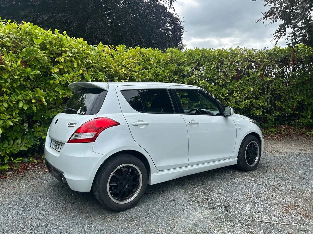 2015 1.6ltr Suzuki Swift - Image 3