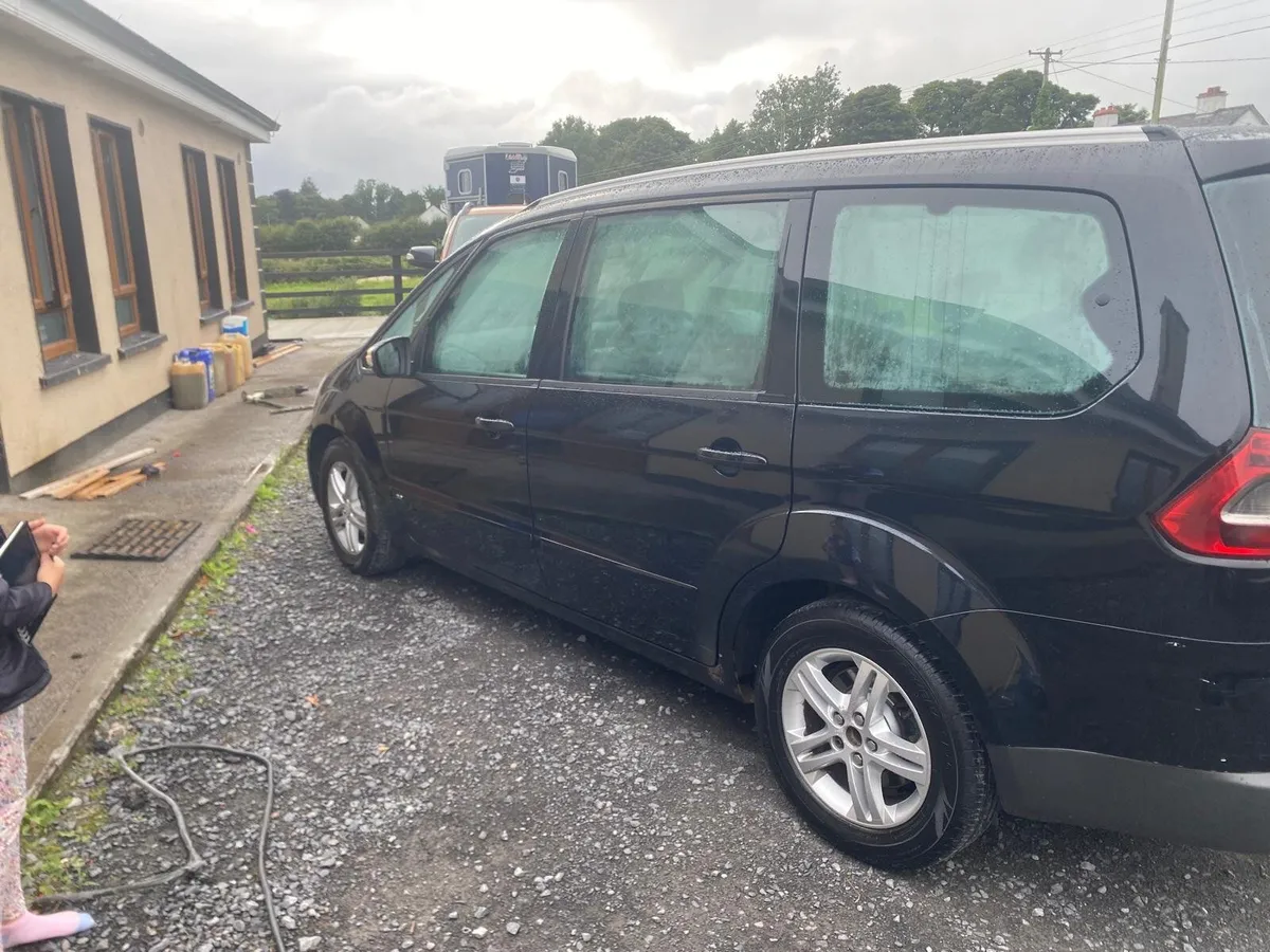 Ford Galaxy 2010 - Image 3