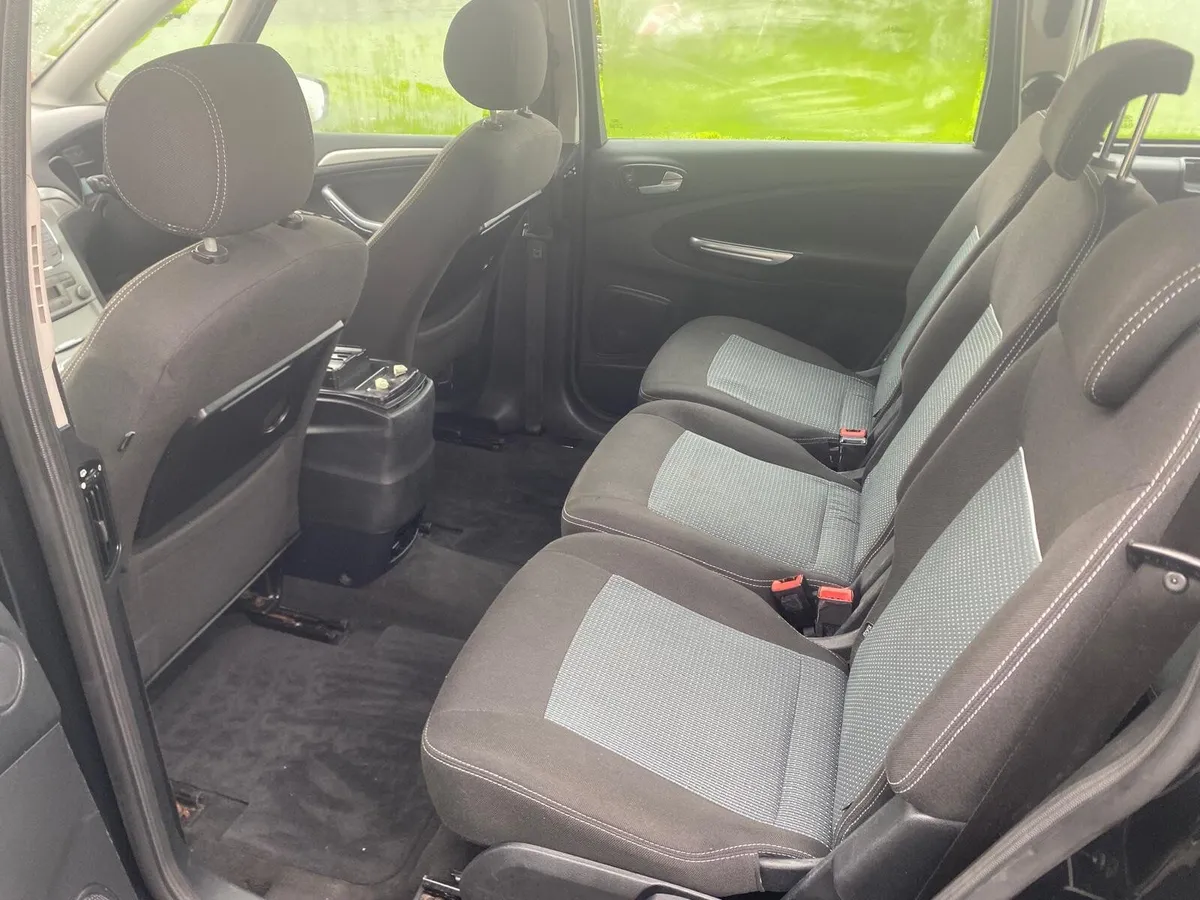 Ford Galaxy 2010 - Image 4