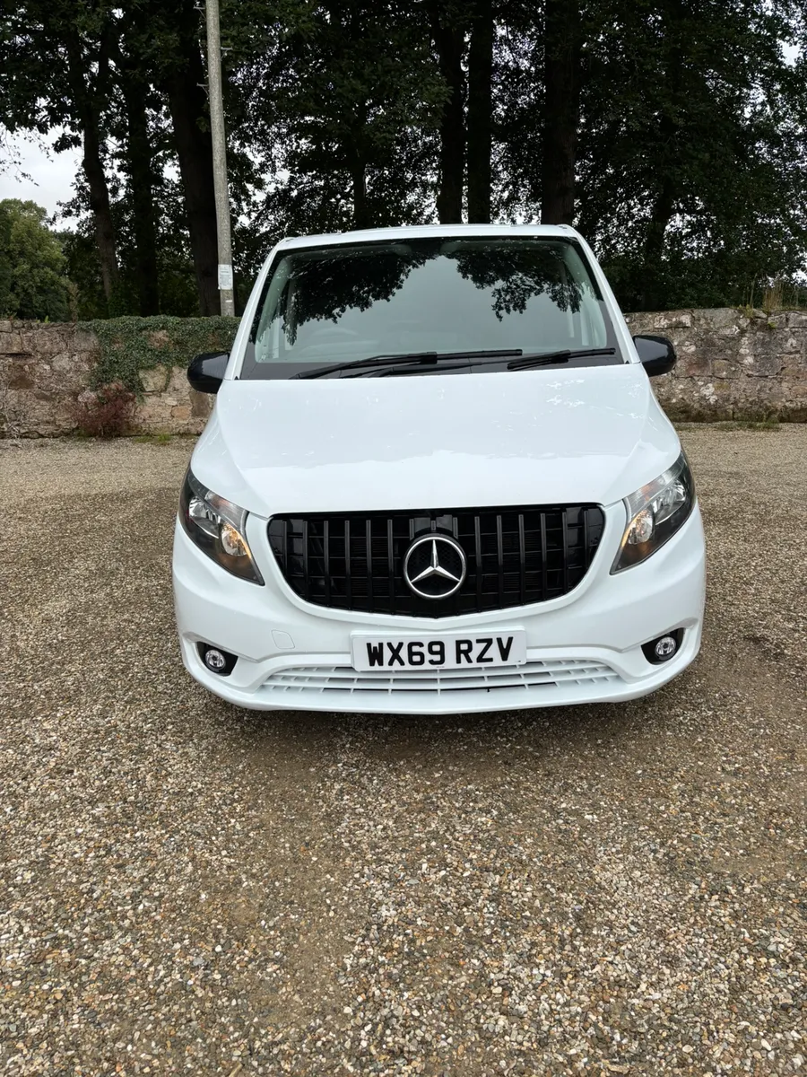 2019 Mercedes Vito van - Image 2