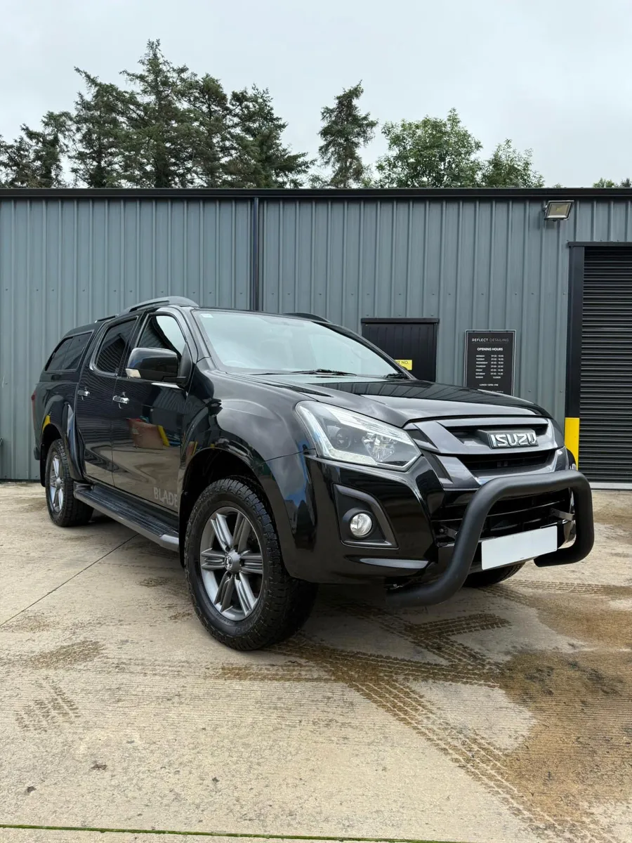 2017 Isuzu D-Max 1.9 TD Blade Auto NO VAT - Image 1