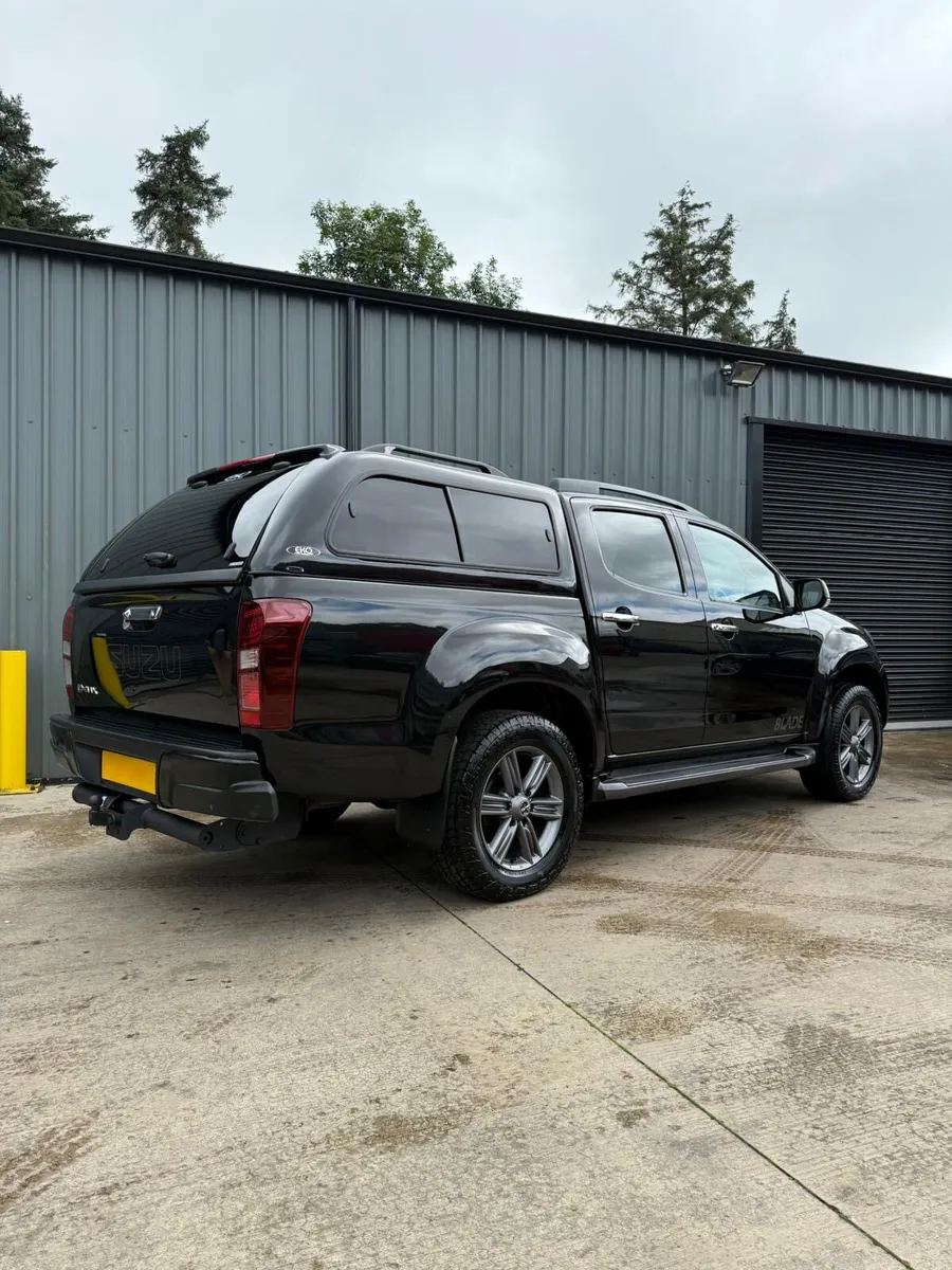2017 Isuzu D-Max 1.9 TD Blade Auto NO VAT - Image 4