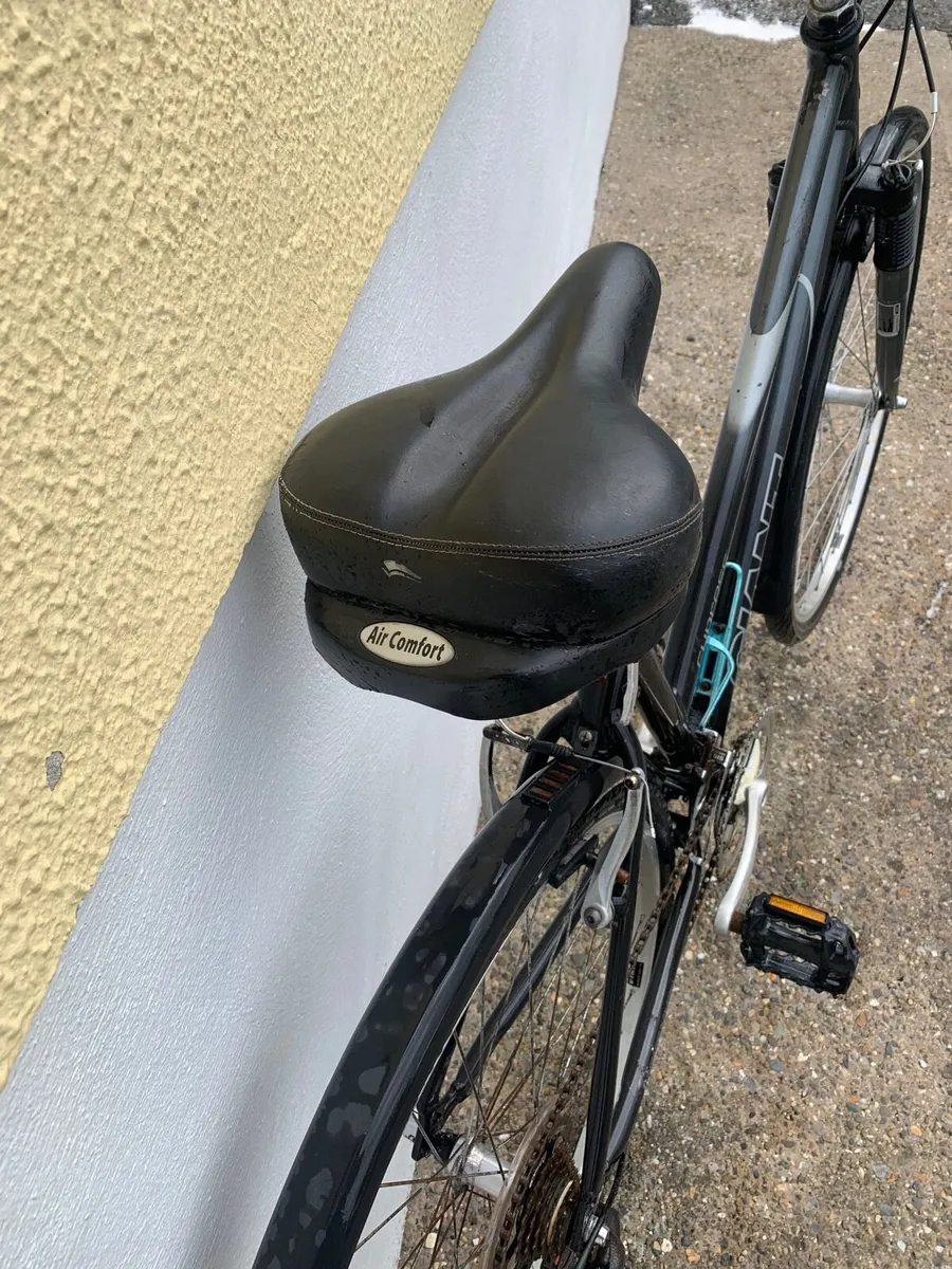 Ladies Hybrid Bike - Image 3