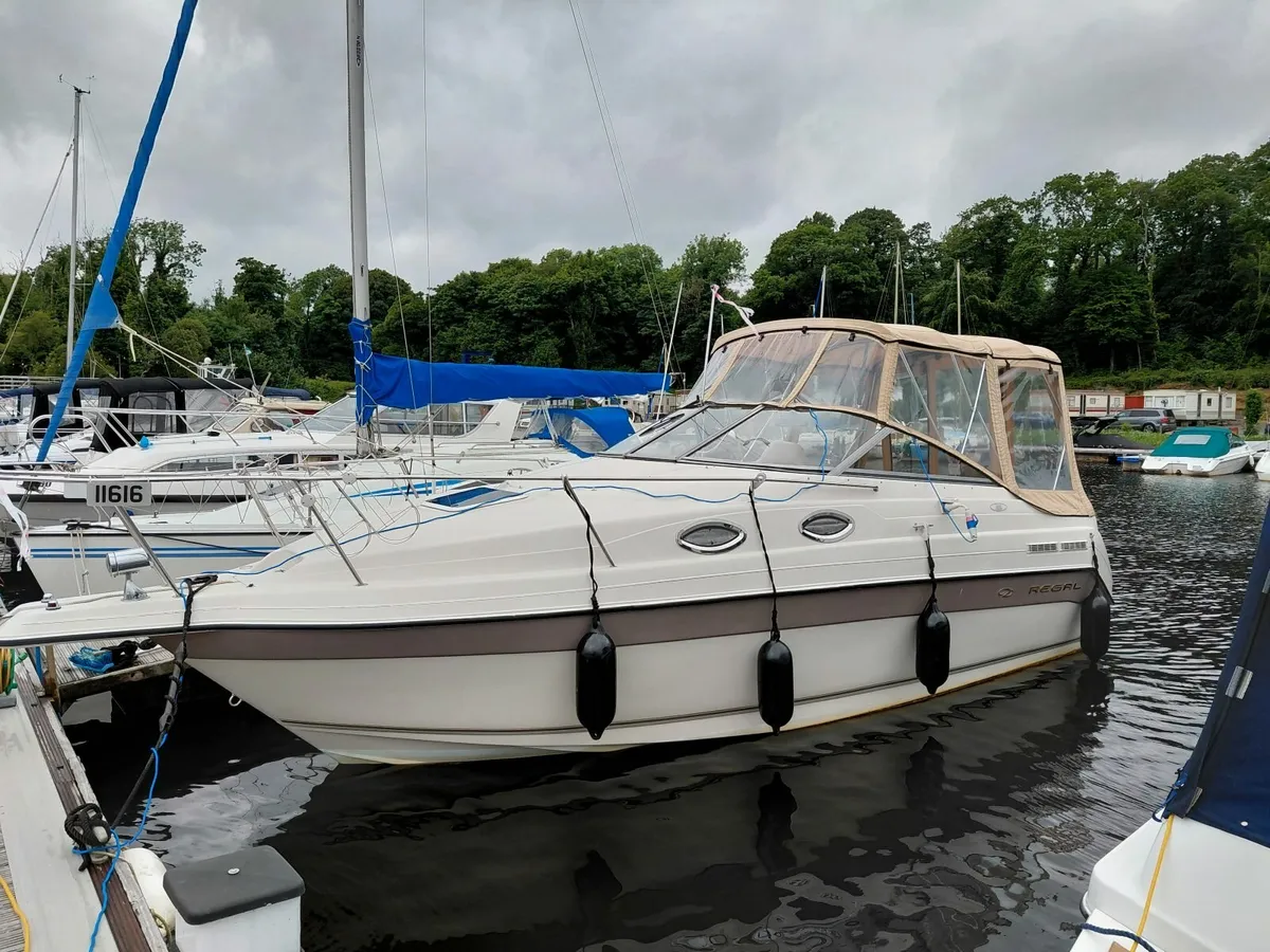 Regal Commodore 258 Sports Cruiser - Image 1