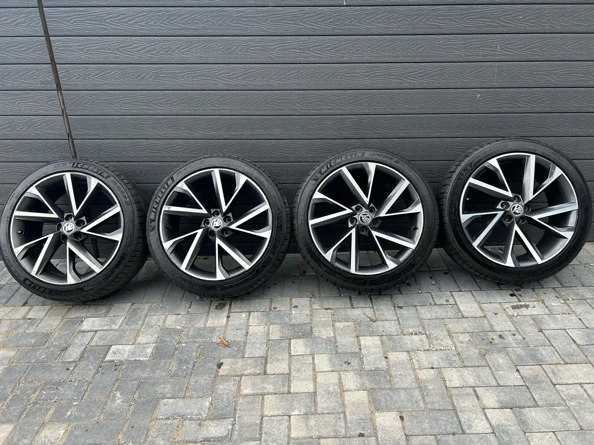 20” GENUINE SKODA KODIAQ ALLOY WHEELS & TYRES - Image 2