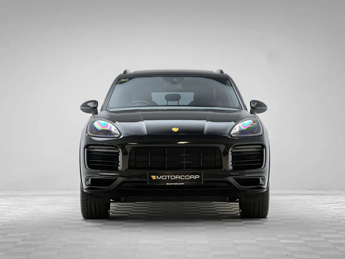 Porsche Cayenne V6 Platinum Edition - Image 2