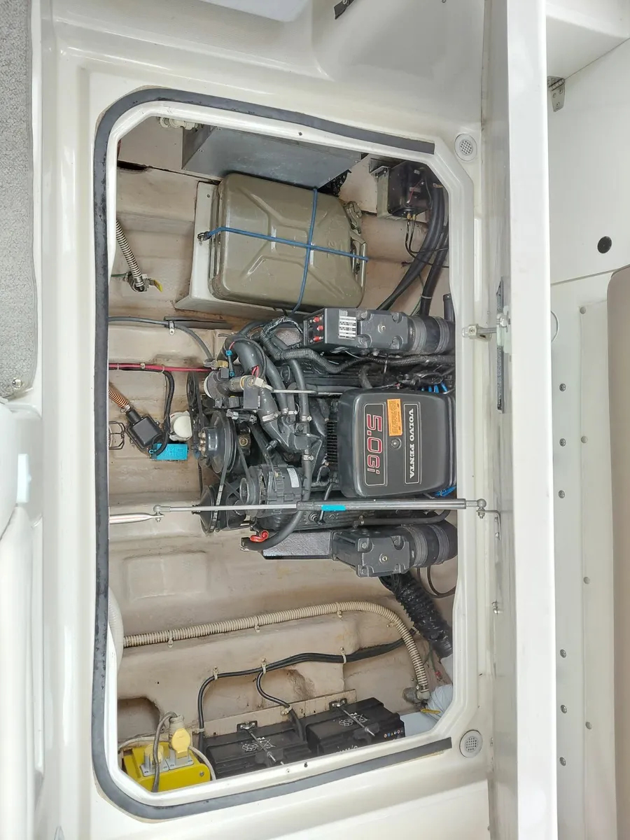 Regal Commodore 258 Sports Cruiser - Image 4