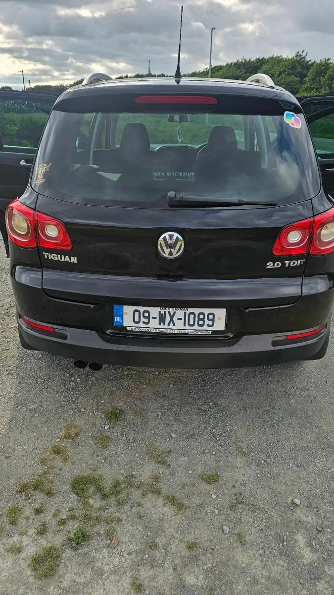 Volkswagen Tiguan 2009 - Image 2