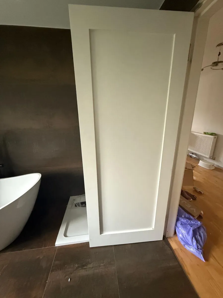 Brand new interior doors x 7 - Image 1