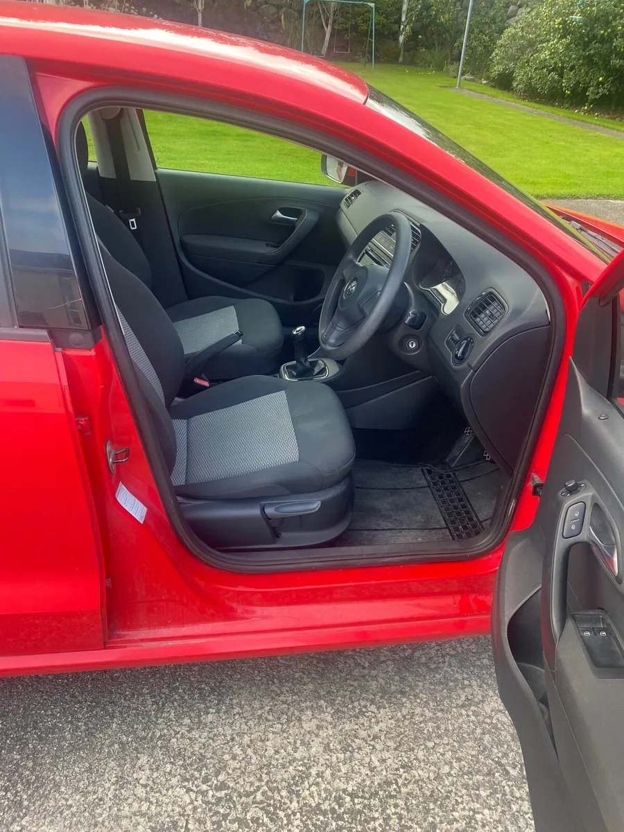 Volkswagen Polo 2011 - Image 4