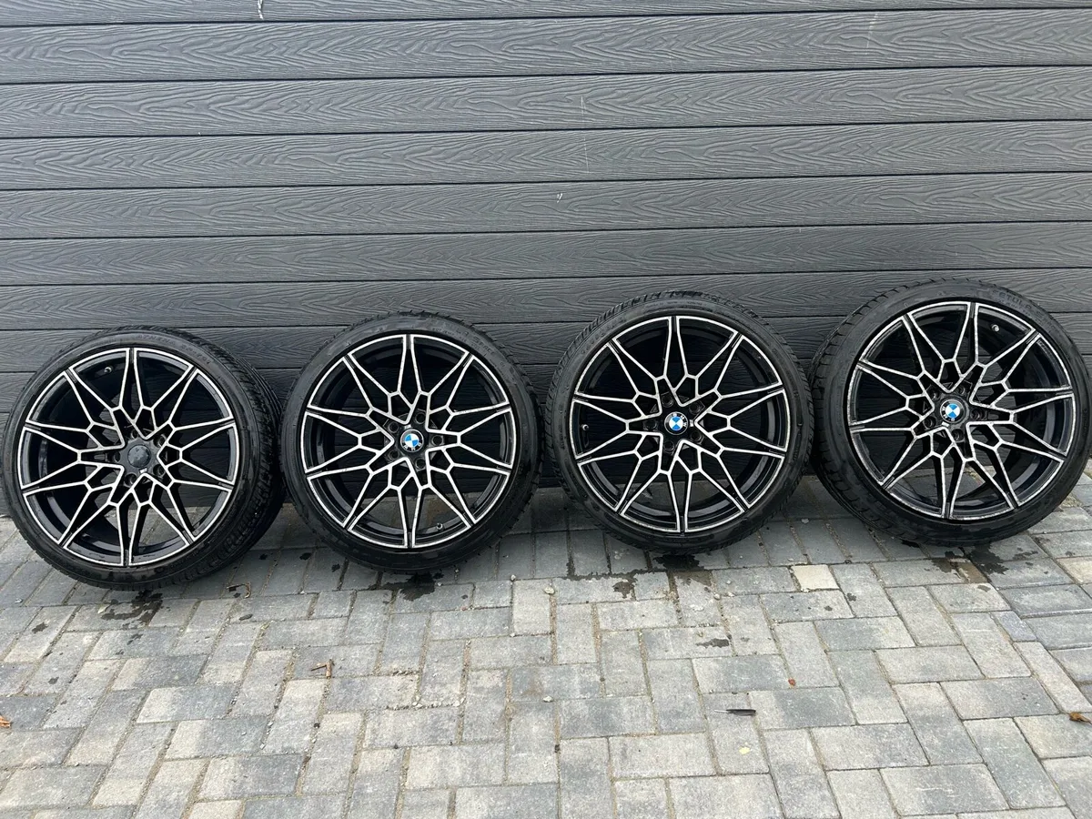 19” BMW 3 SERIES ALLOY WHEELS & TYRES - Image 2