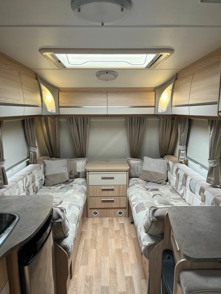 2011 Coachman Amara 520/4 - Image 4