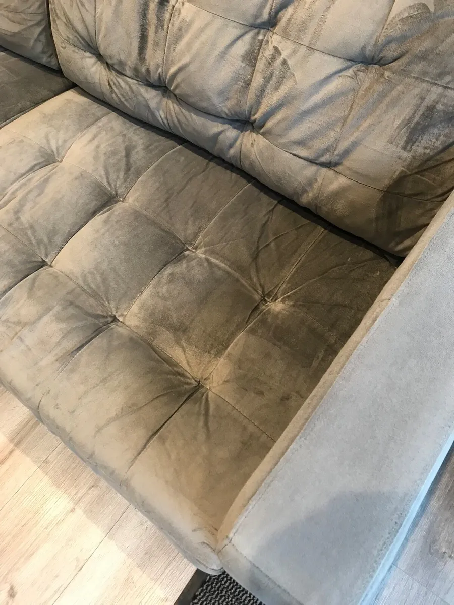 Stylish 3 seater grey velour couch - Image 4