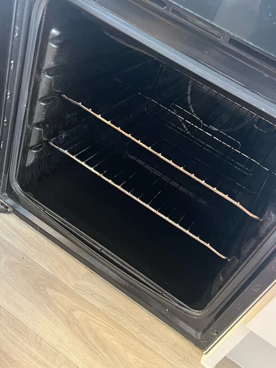 Electric Oven - Image 2