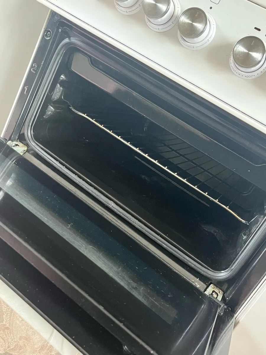 Electric Oven - Image 3