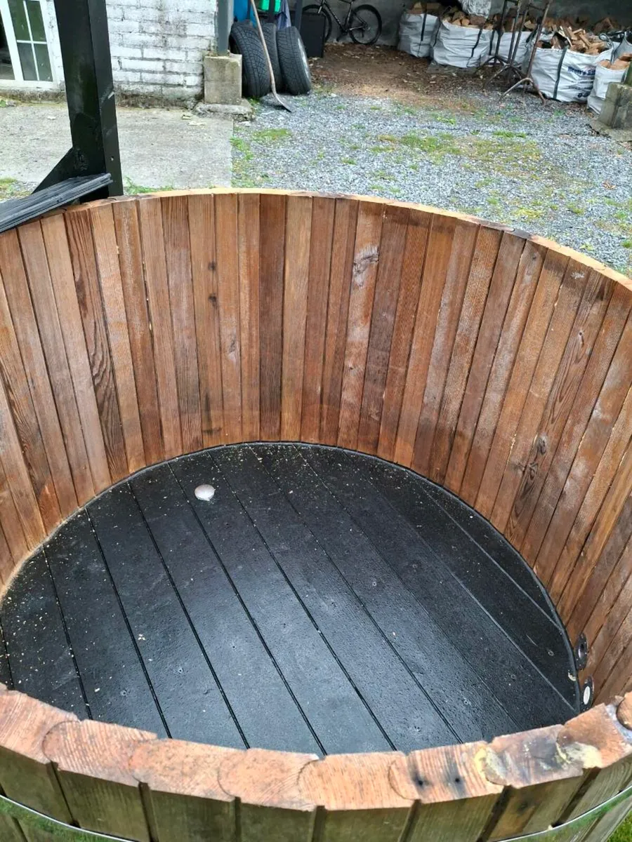 Wood fired Hot tub - Image 4