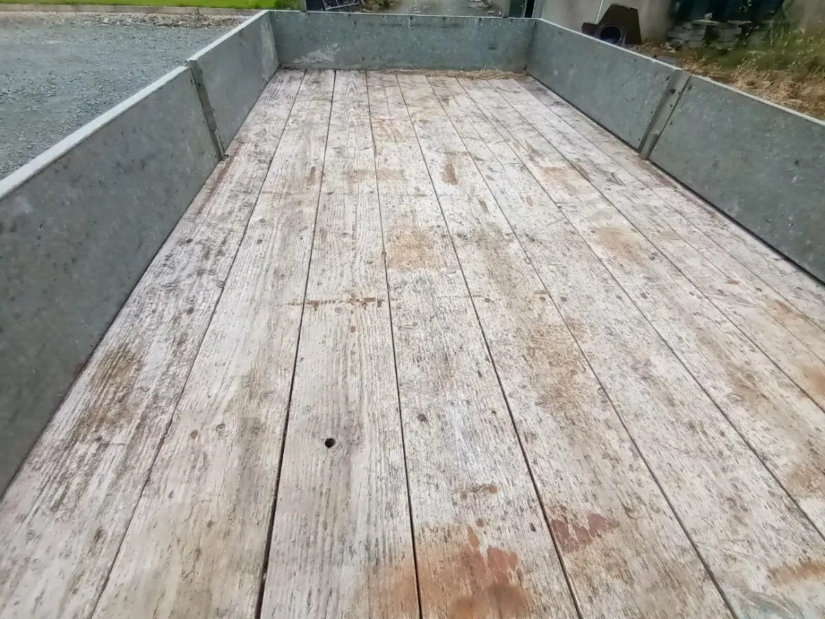 Trailer - Image 2