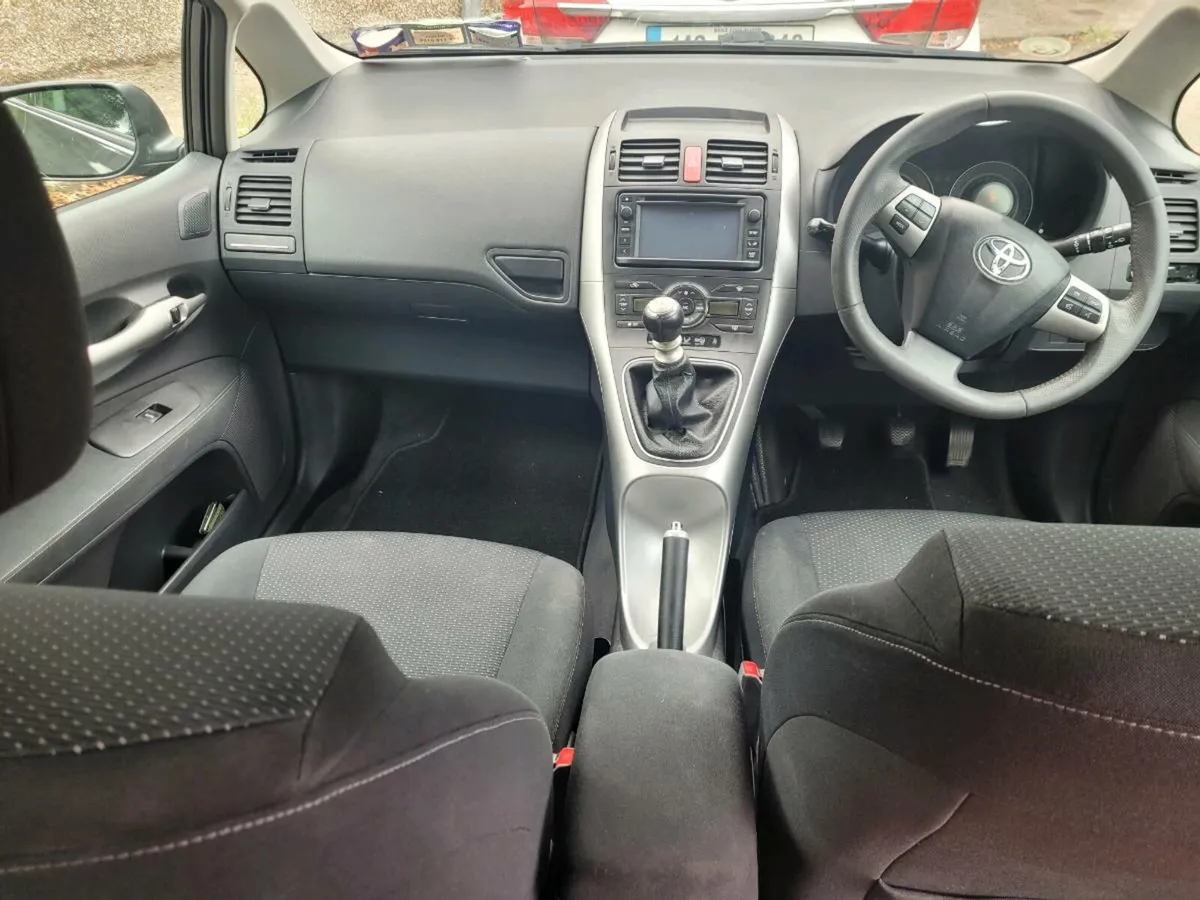 Toyota Auris - Image 4