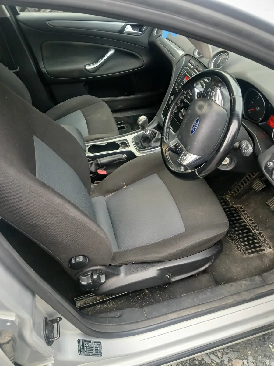 Ford Mondeo 2012 - Image 2