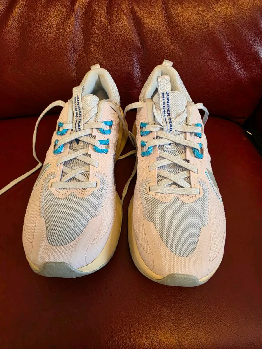Nike Trainers size 5UK - Image 4