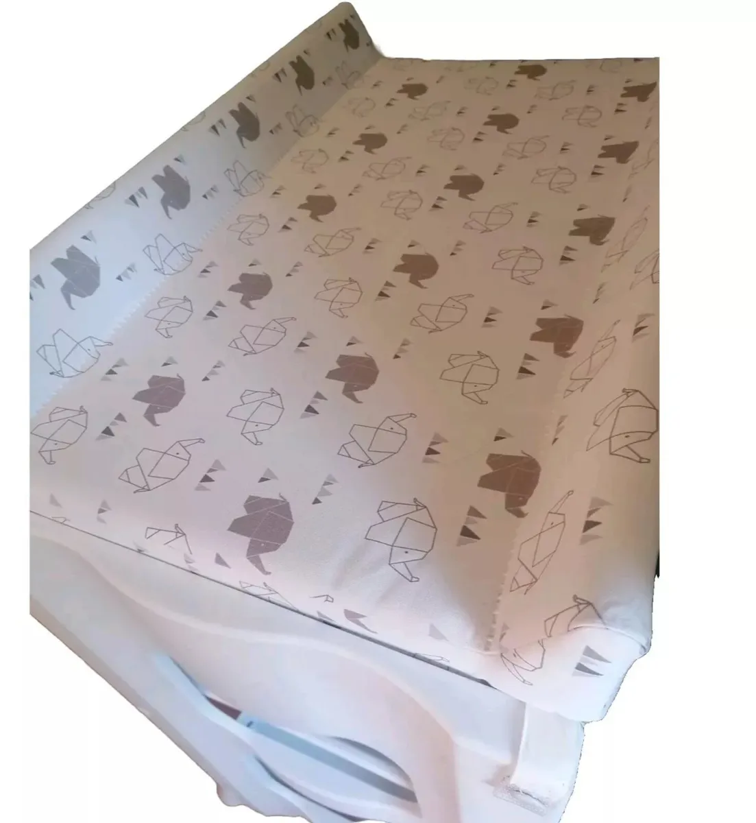 Babylo changer with bath tub - Image 4