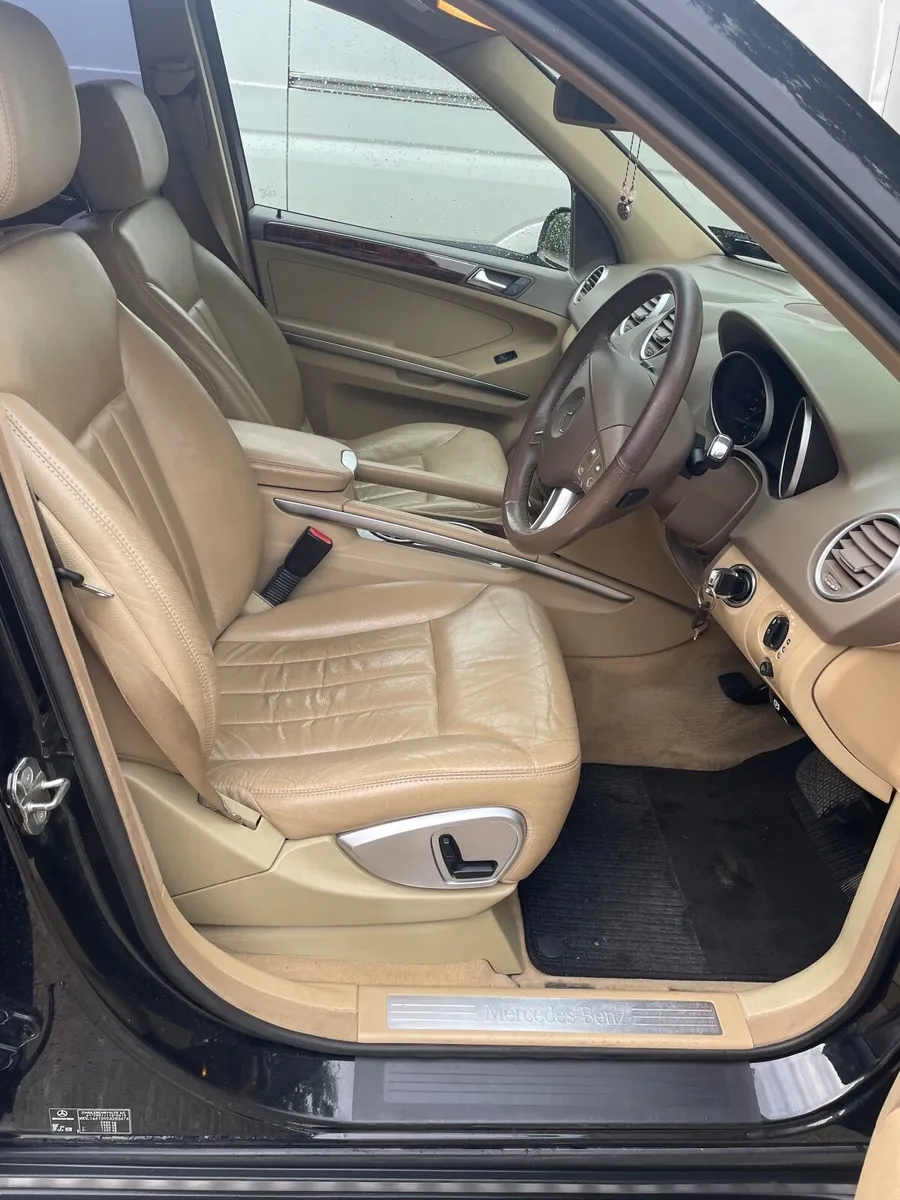 Mercedes-Benz M-Class 2007 - Image 1