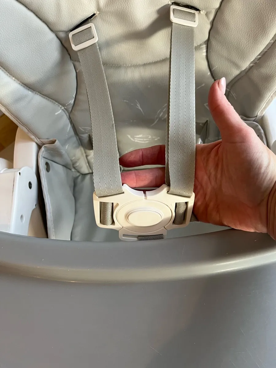 Baby high chair - Image 4