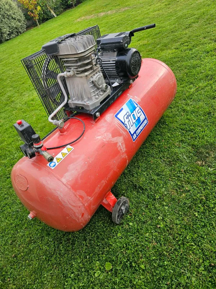 Air compresser - Image 1