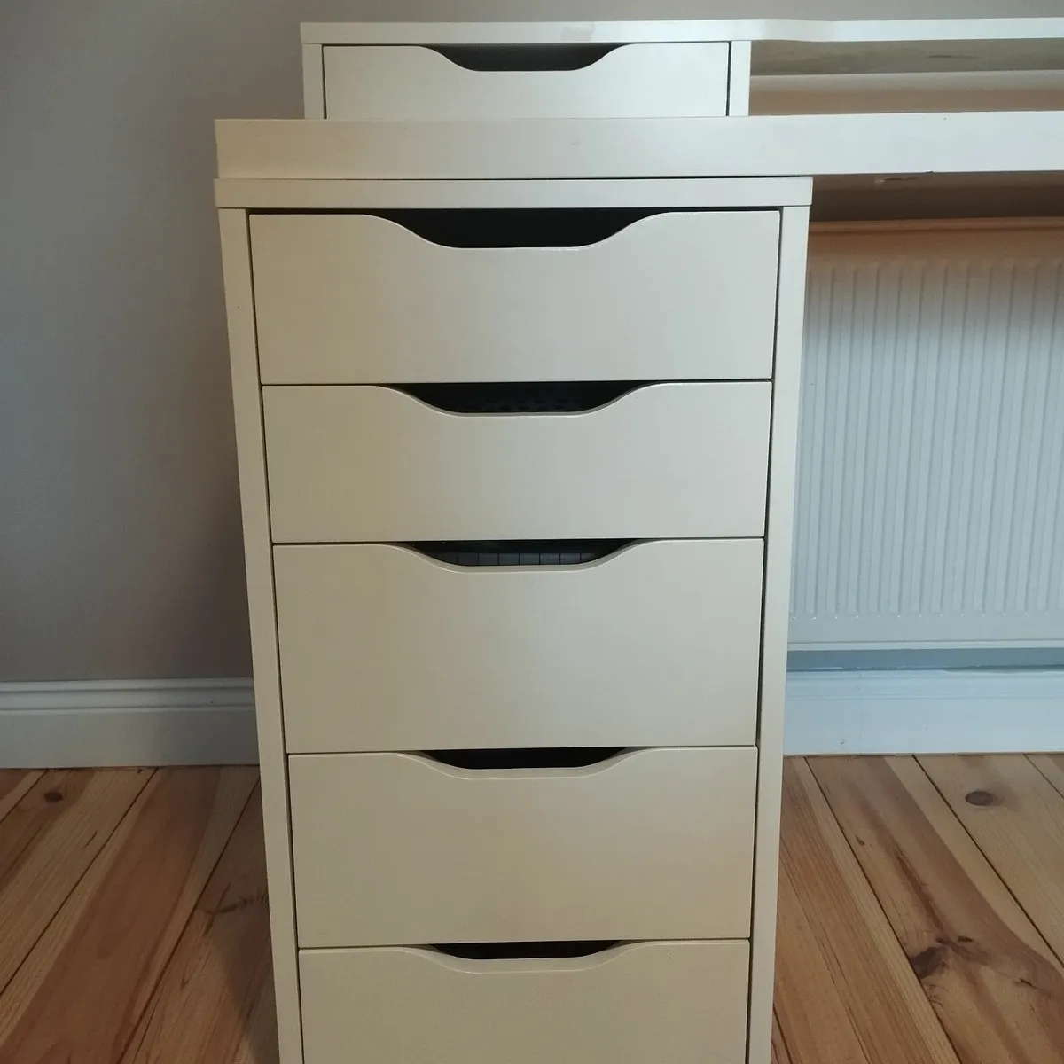 Vanity/Study desk - Image 2