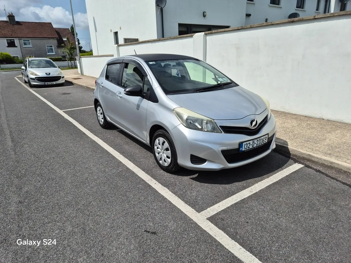 Toyota Vitz 2013, 1,0L, Automatic - Image 1