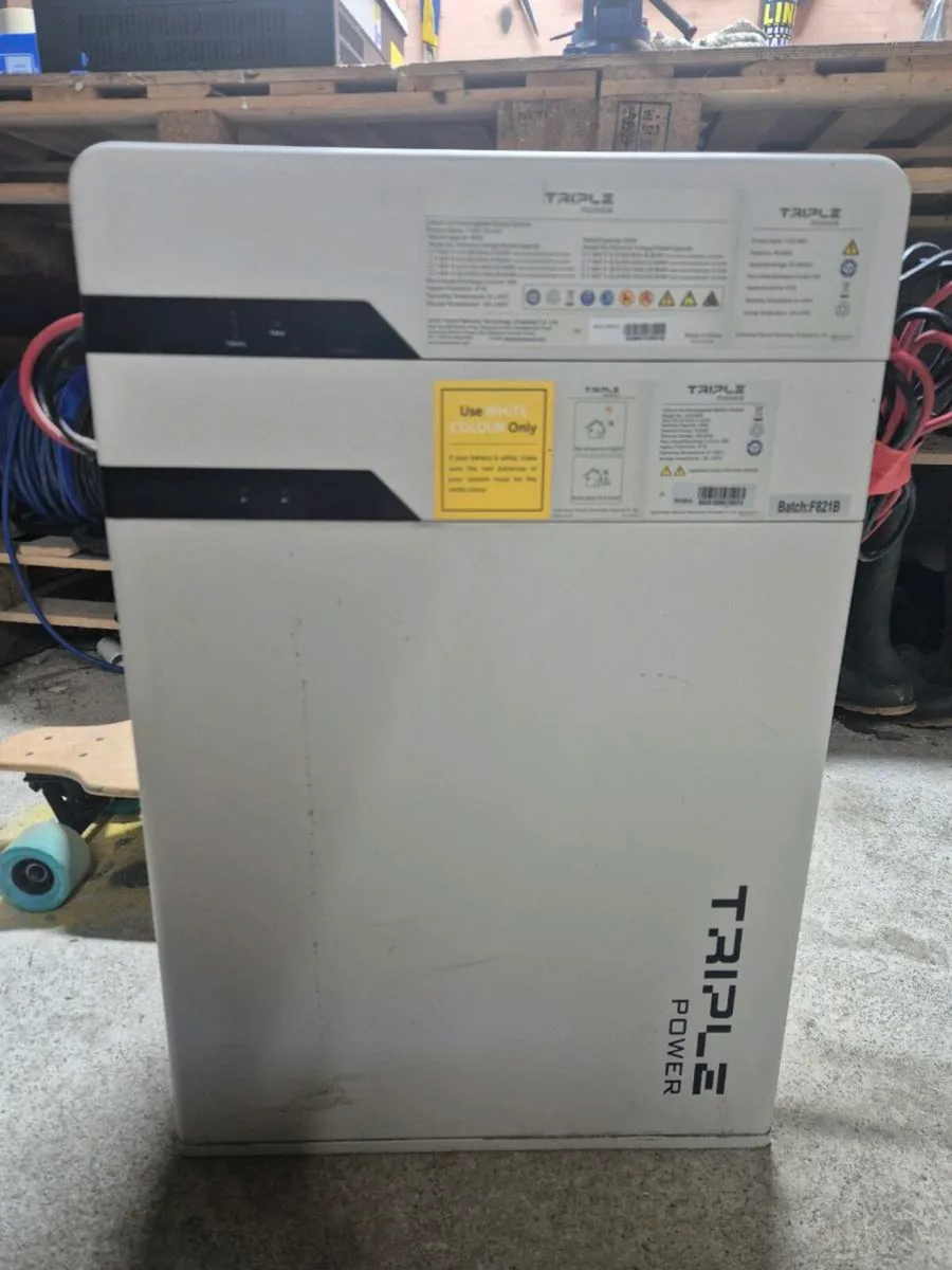 Solar Battery and inverter - Image 1