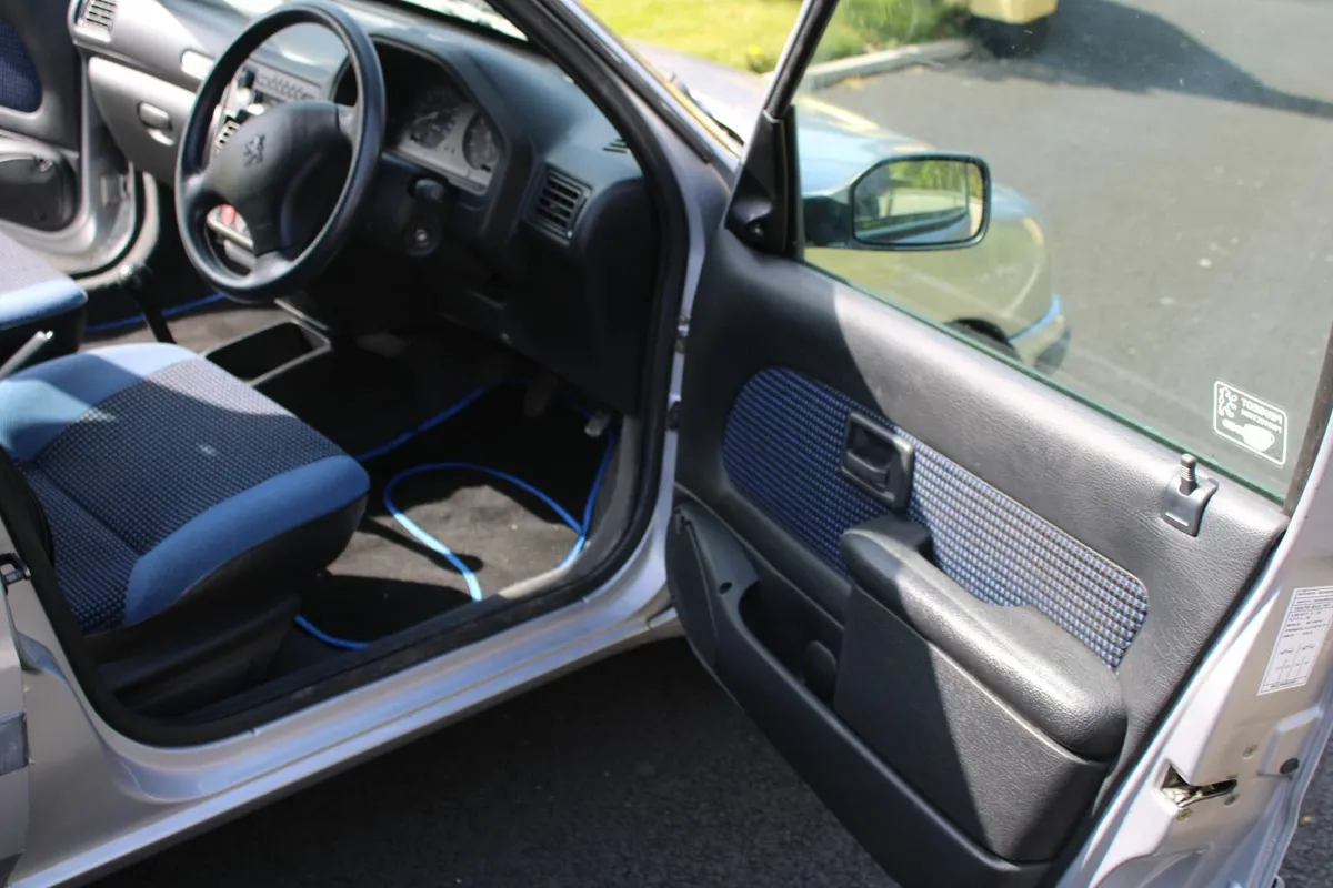 Peugeot 106 1997 - Image 2