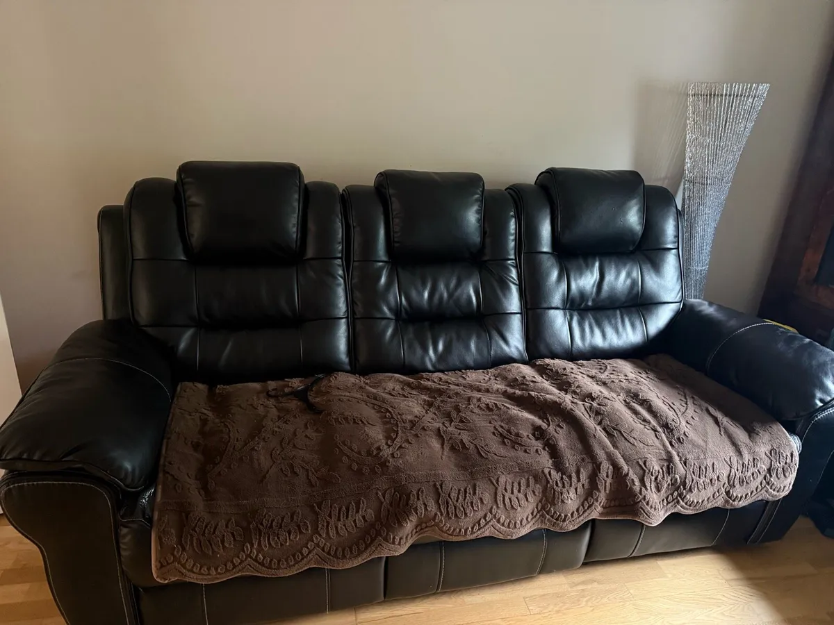 Recliner sofa 3 seater +2 seater - electric- - Image 1