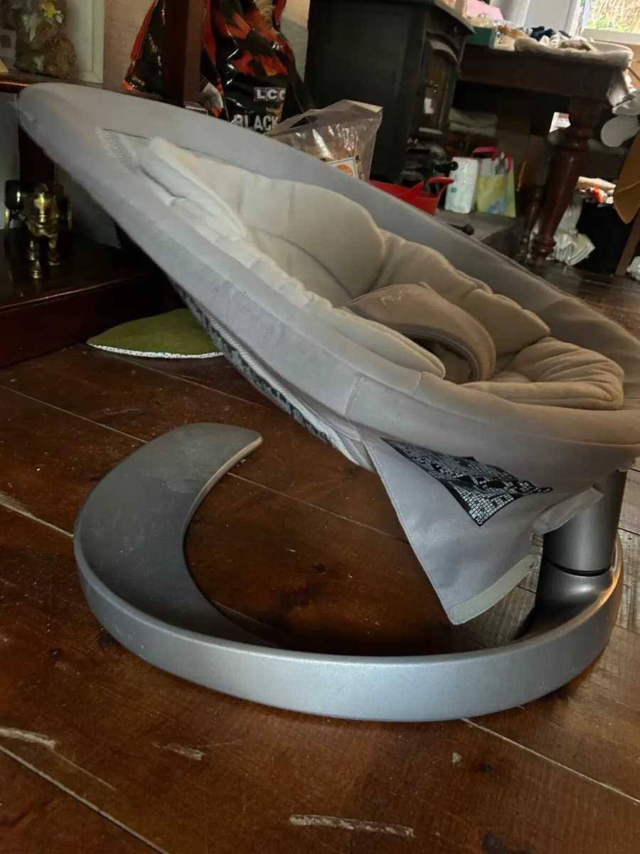 Nuna leaf  chair - Image 3