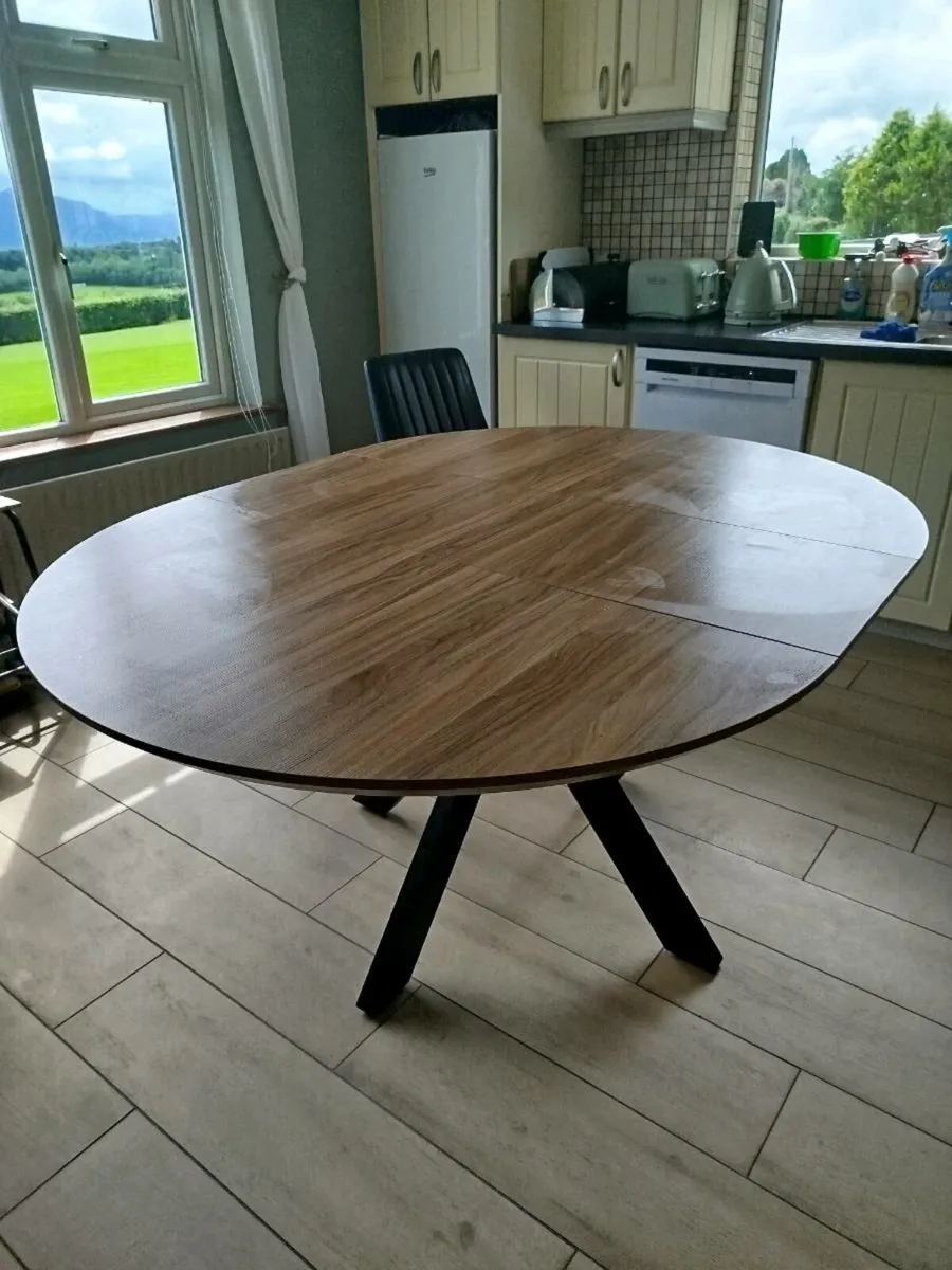 Round/Oval dining table - Image 2