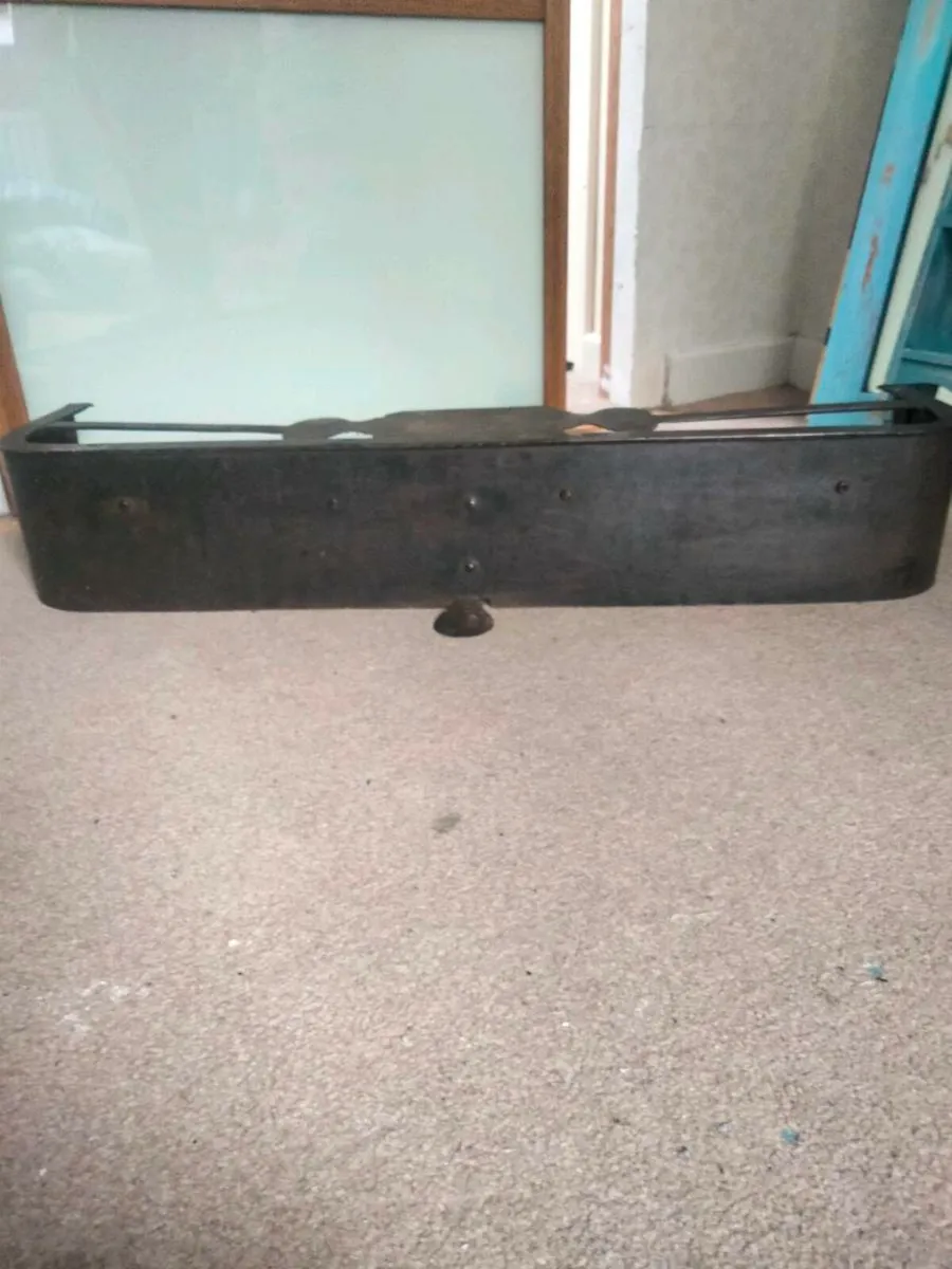 Fire fender/guard - Image 1